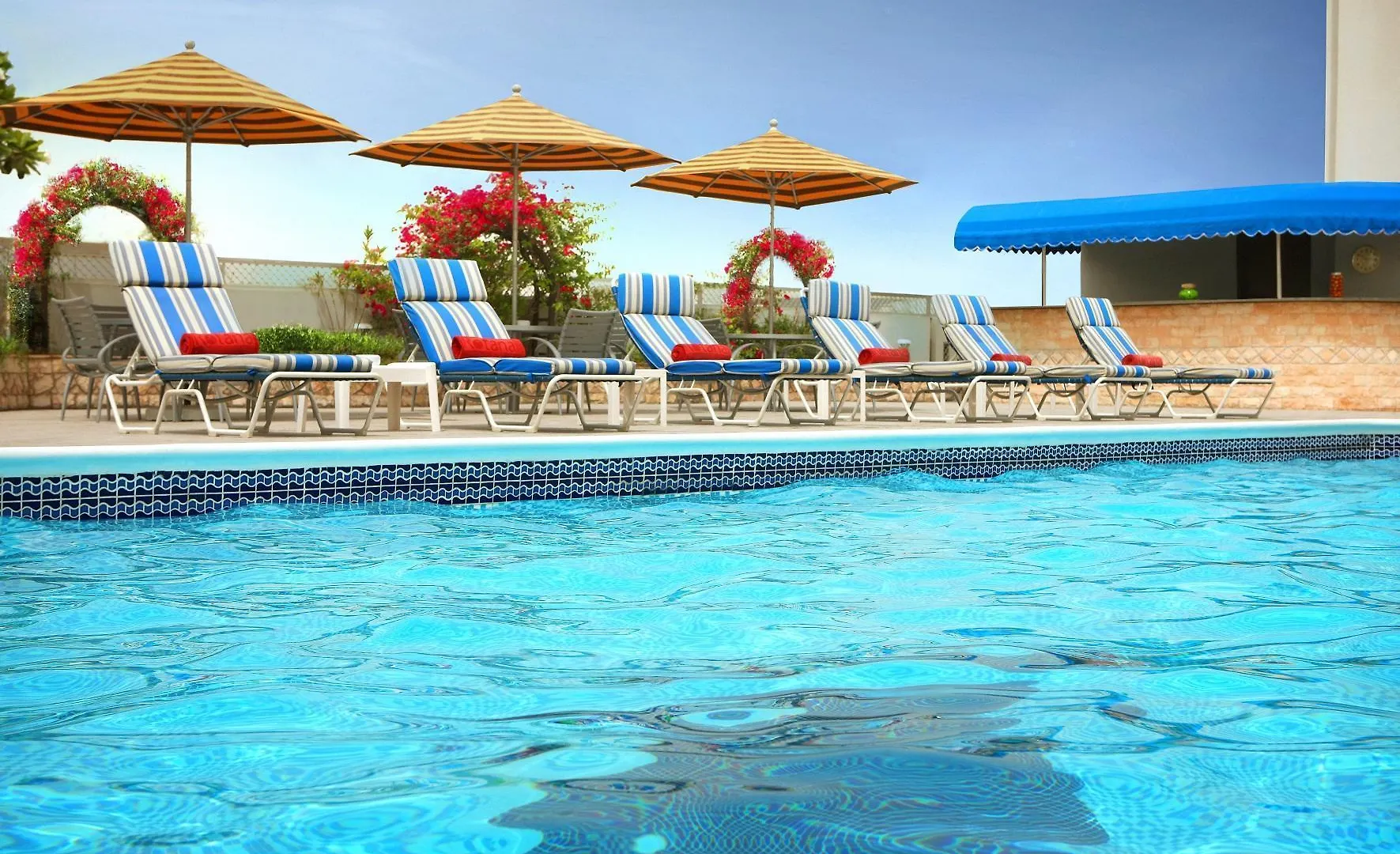 J5 Rimal Hotel Apartments Ντουμπάι Ξενοδοχείο με διαμερίσματα