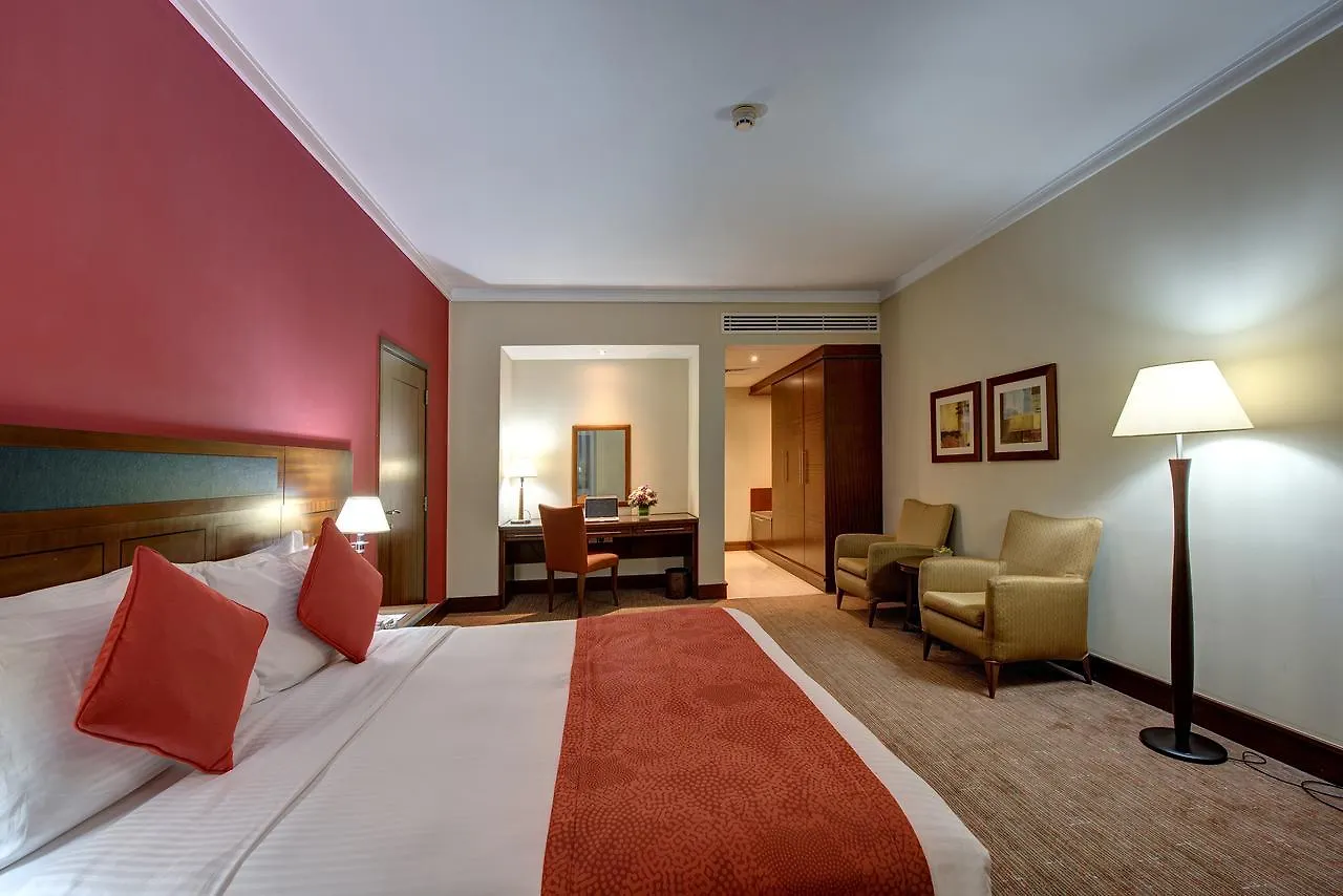 J5 Rimal Hotel Apartments Dubai 4*,